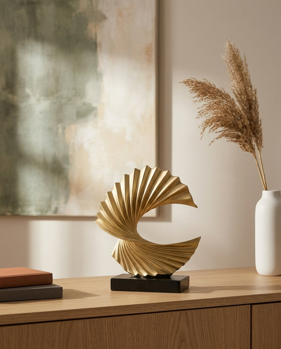 Halvmåneskulptur | Elegant bolig- og kontordekoration