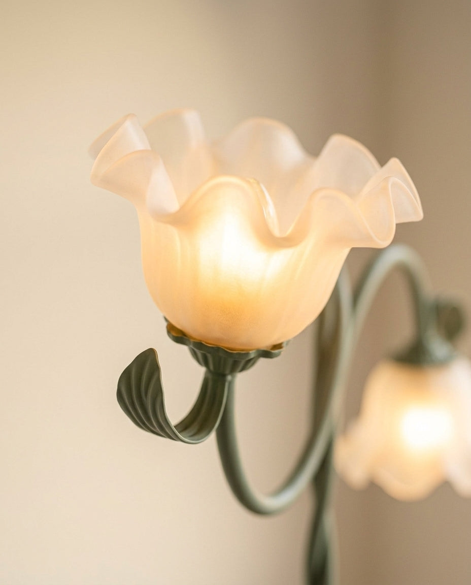 LED-gulvlampe blomsterdesign | Mattegrøn finish