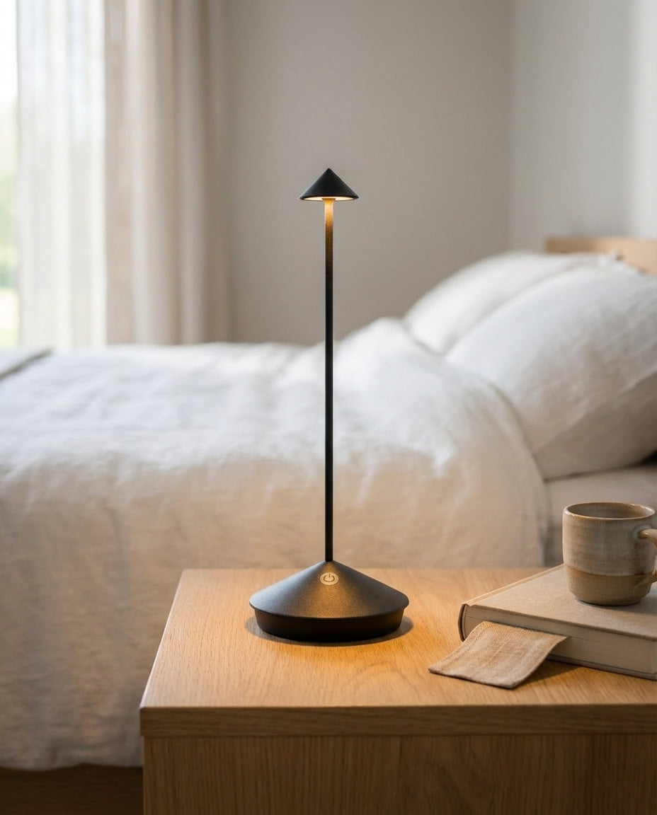 Trådløs LED-bordlampe | Dæmpbar, vandtæt og genopladelig