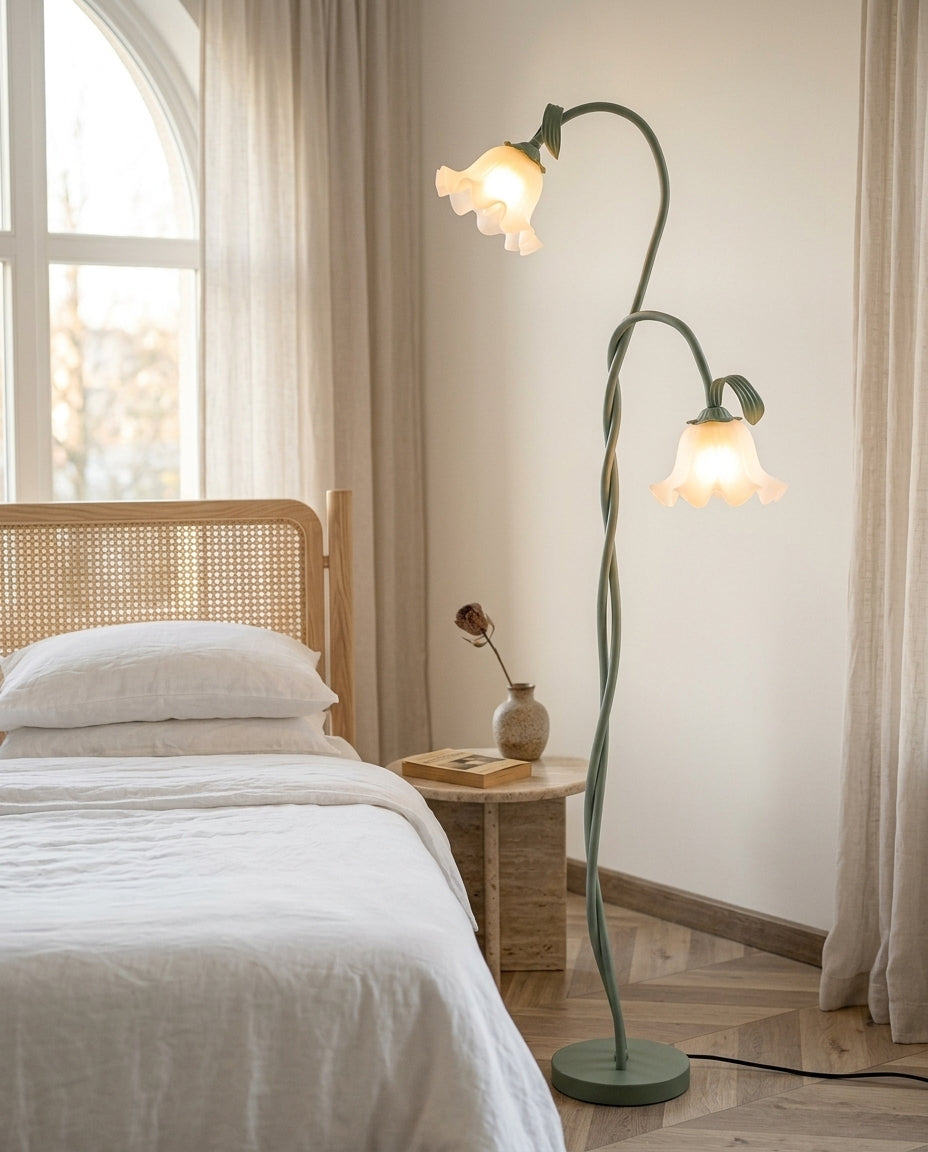 LED-gulvlampe blomsterdesign | Mattegrøn finish