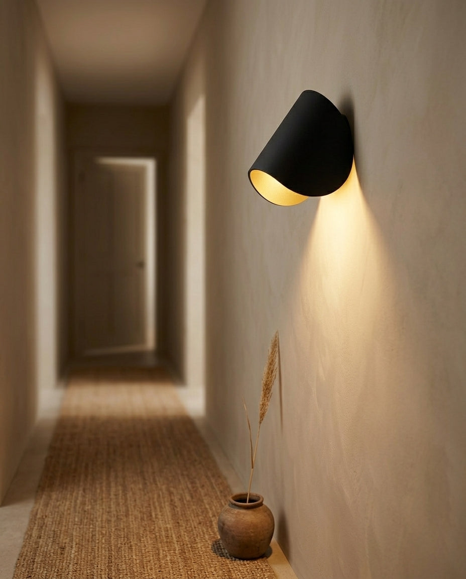 Farveskiftende LED-Væglampe | Moderne Mat Design