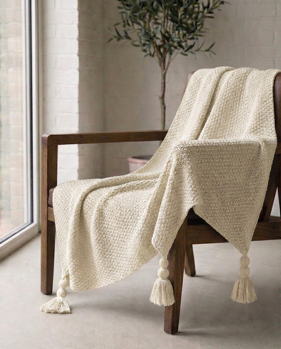 Strikket uldplæd med frynser | Nordic Warmth