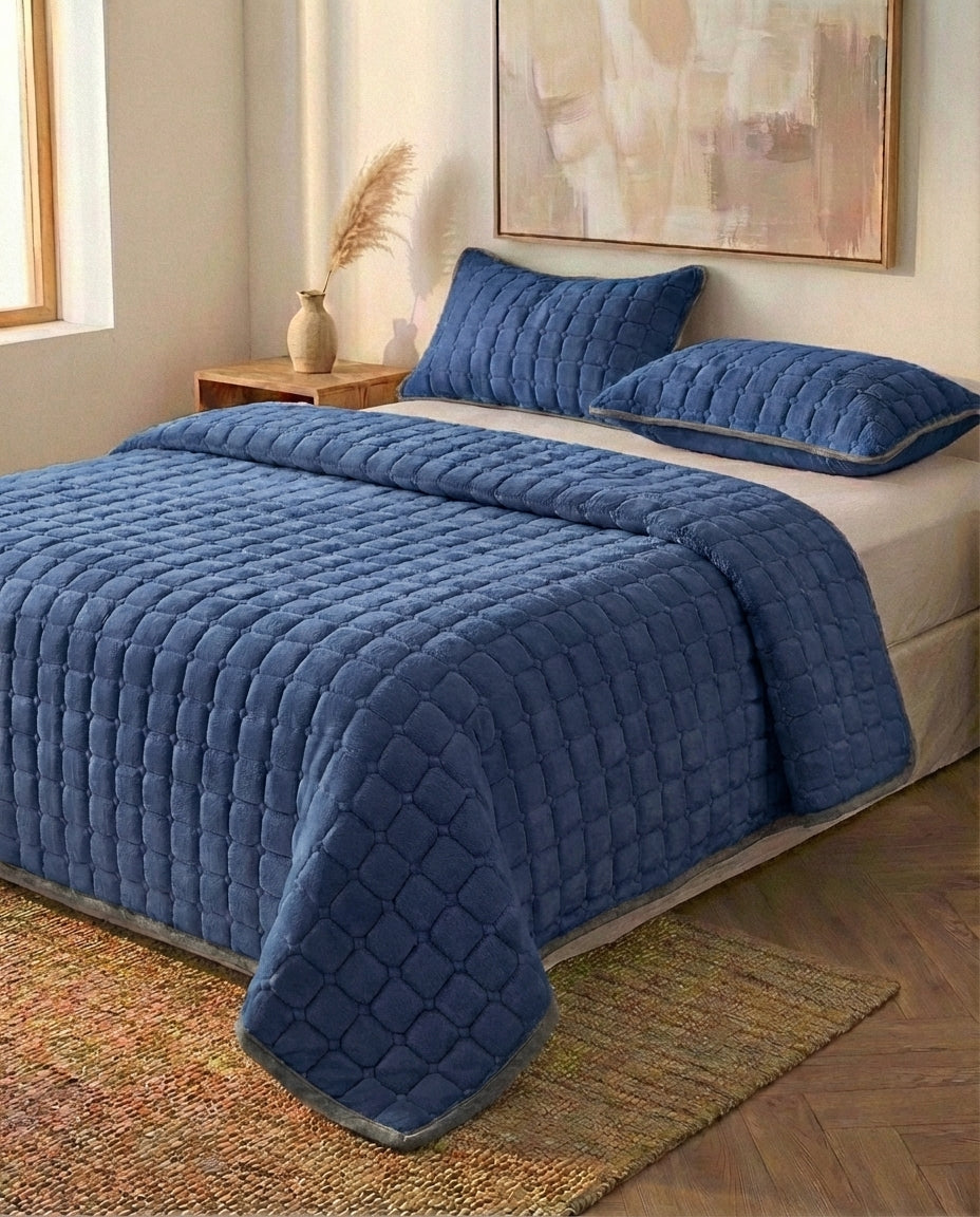 Quiltet Fleece Sengetæppe | Blødt med Firkantmønster