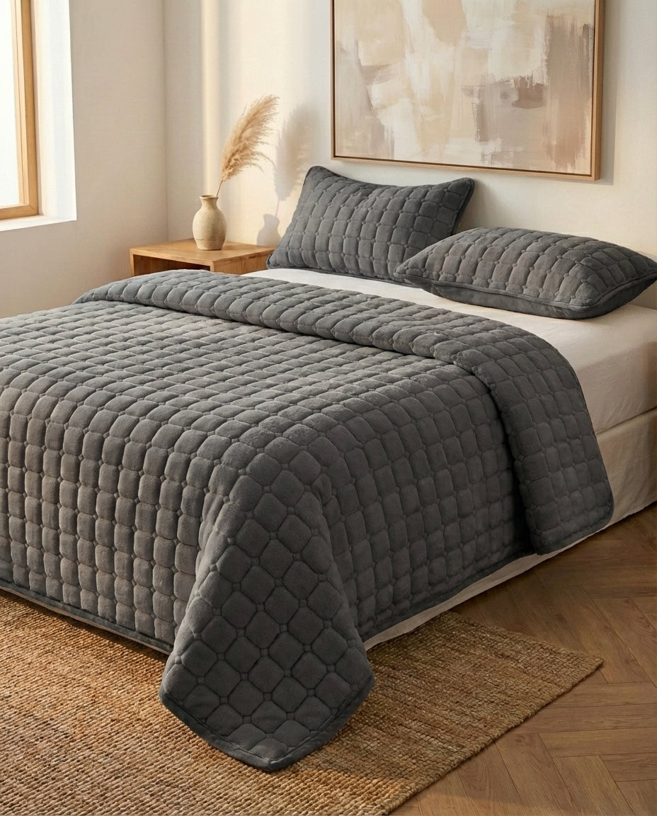 Quiltet Fleece Sengetæppe | Blødt med Firkantmønster