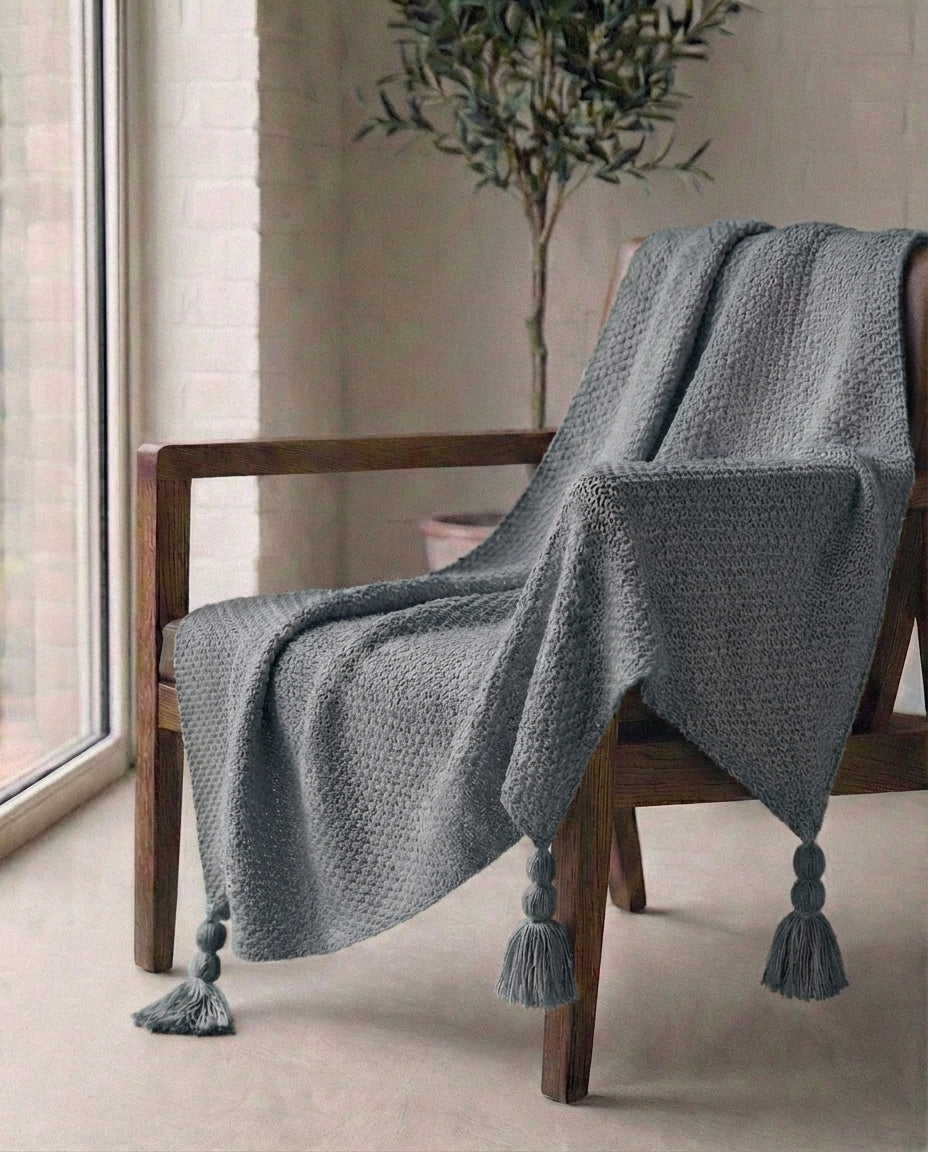 Strikket uldplæd med frynser | Nordic Warmth