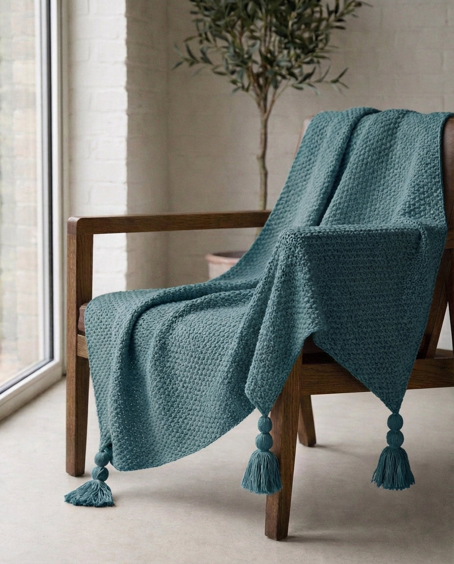Strikket uldplæd med frynser | Nordic Warmth