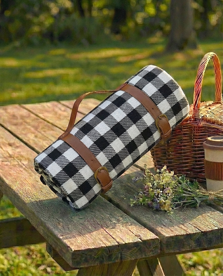Vandtæt picnictæppe – foldbart sandfrit udendørstæppe