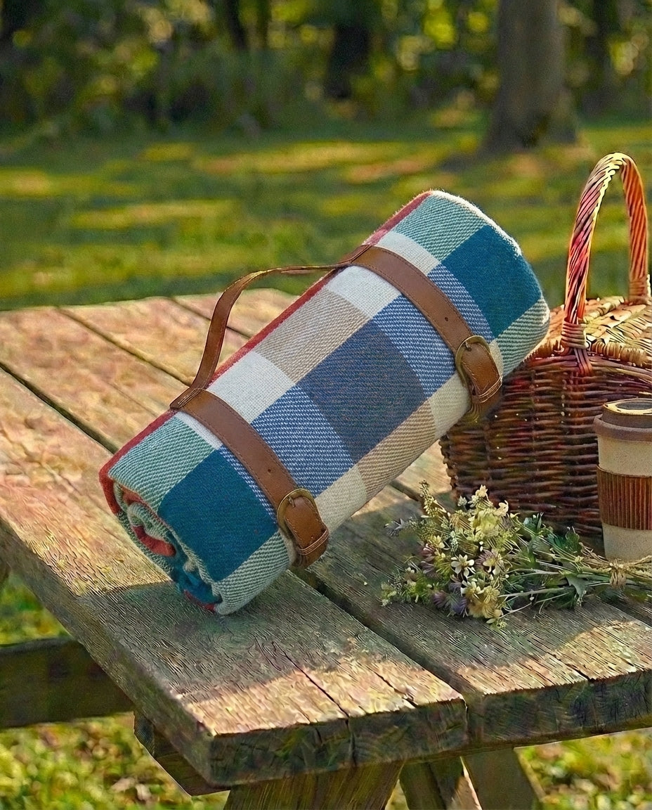 Vandtæt picnictæppe – foldbart sandfrit udendørstæppe