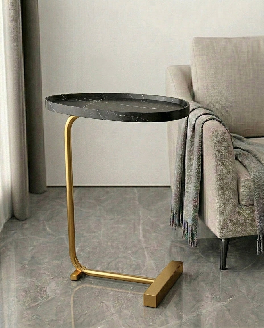 Kompakt sidebord til stuen | Slimline Arc